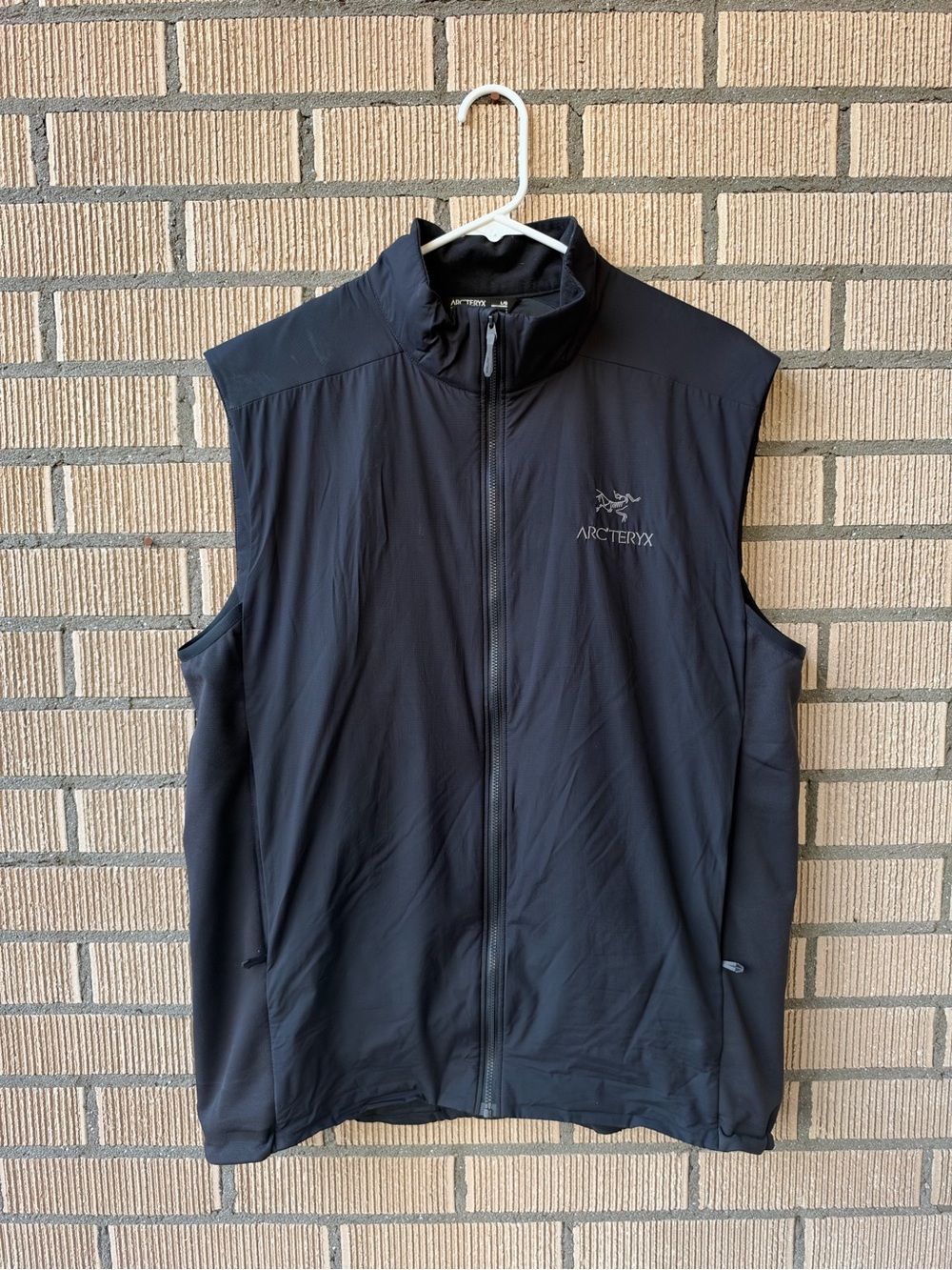 Arc’teryx men’s puffy vest size L